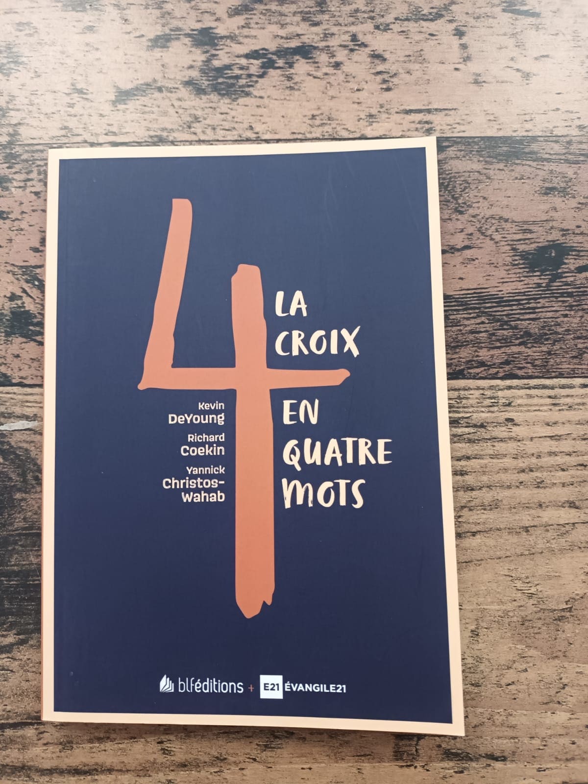 La croix en quatre mots