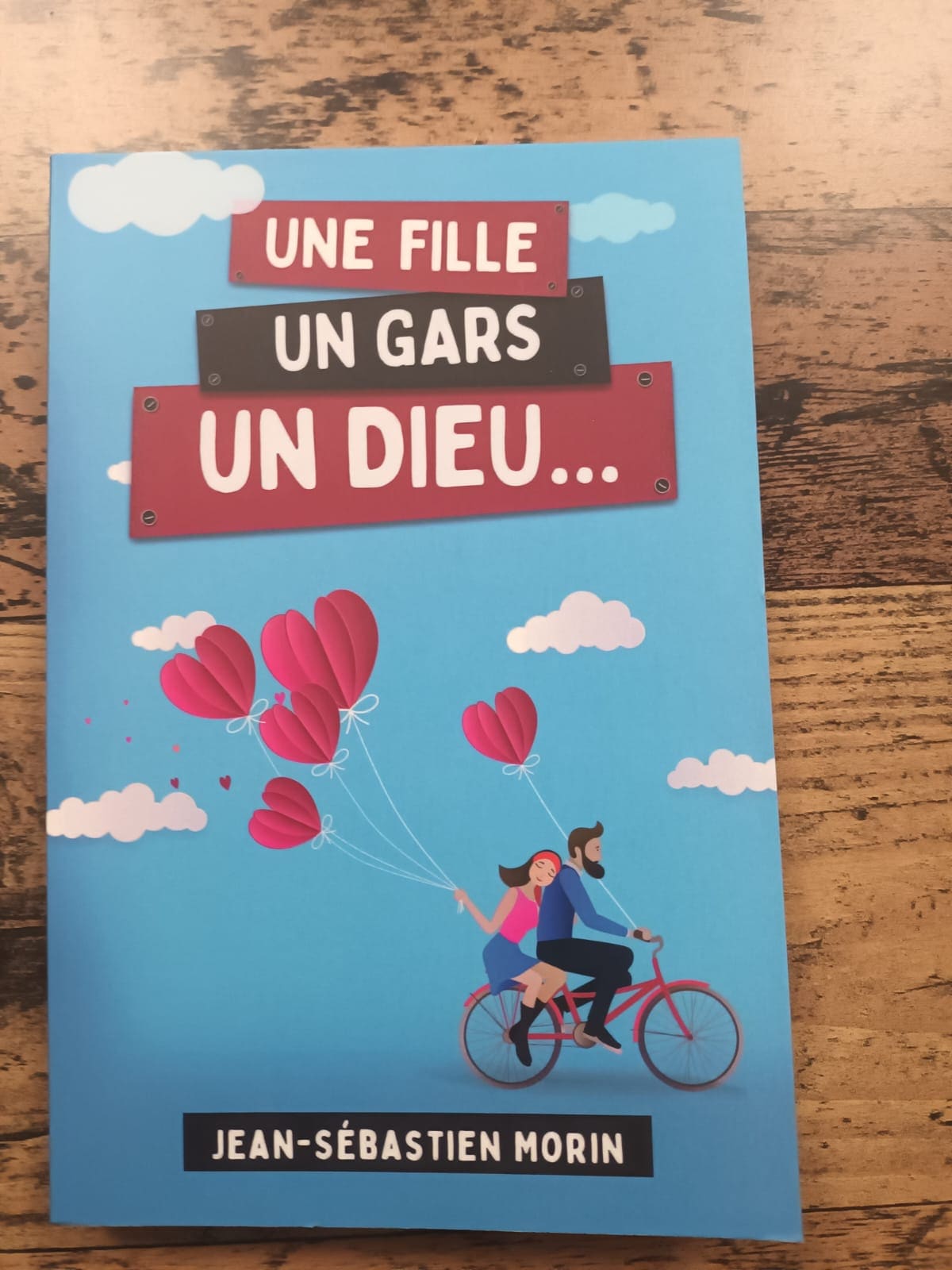 Une fille , un Gars , un Dieu